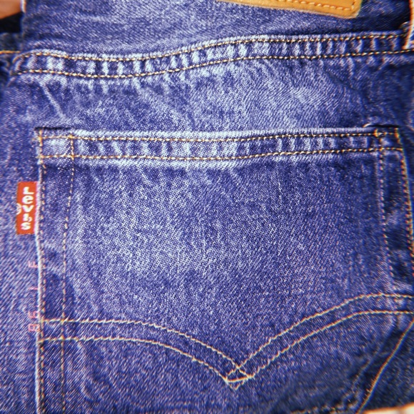 Women’s size 4 blue 501 denim mom jeans - Picture 2 of 3